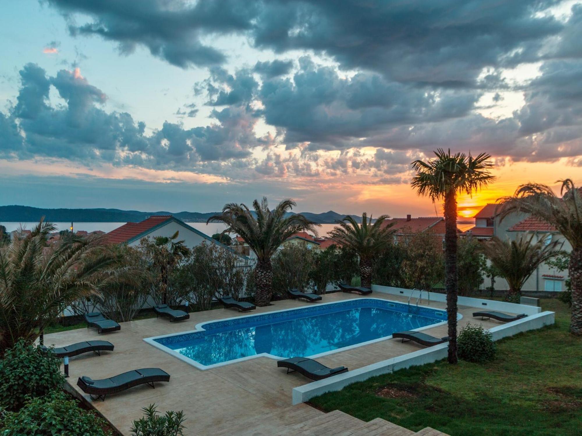 Scenic Holiday Home In Bibinje Near Sea エクステリア 写真
