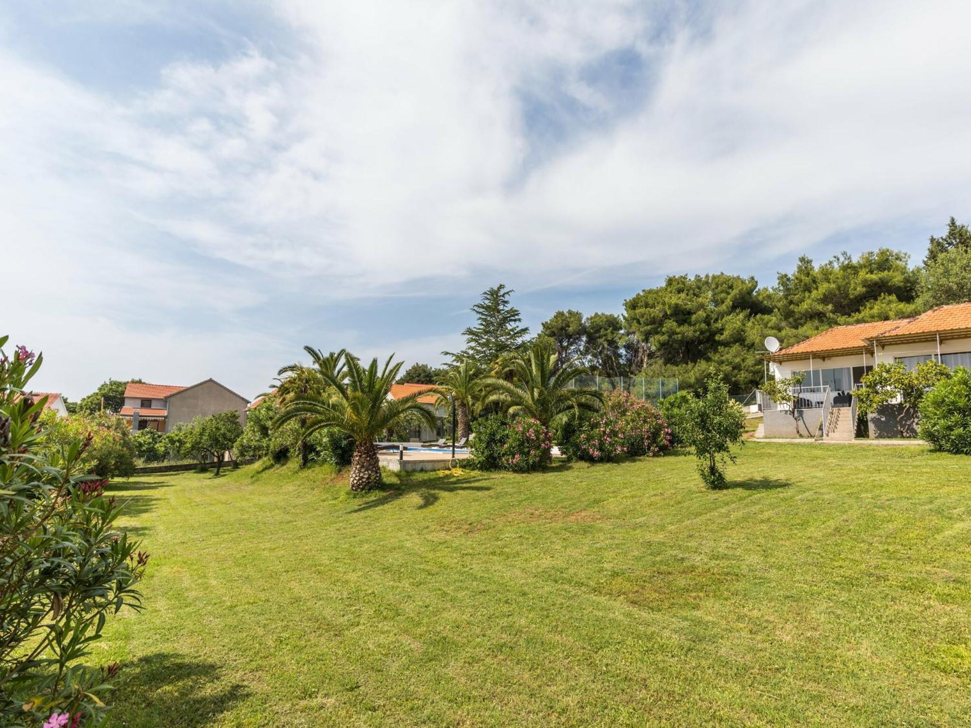 Scenic Holiday Home In Bibinje Near Sea エクステリア 写真