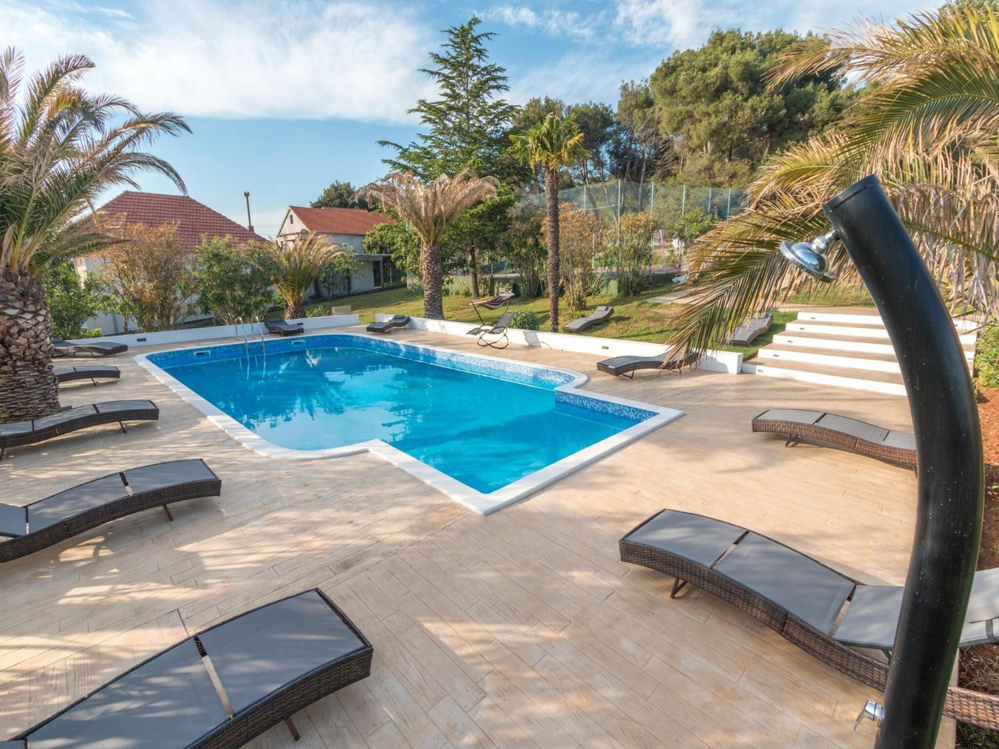 Scenic Holiday Home In Bibinje Near Sea エクステリア 写真