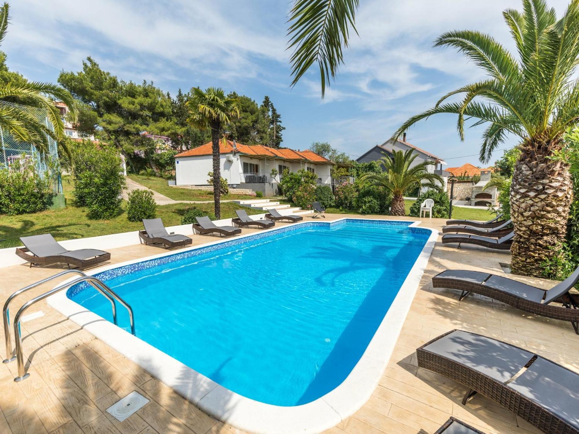 Scenic Holiday Home In Bibinje Near Sea エクステリア 写真